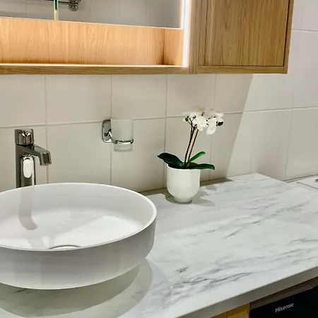 Korter Lootsi Haven - Modern With Free Parking *