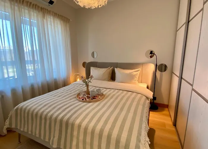 Lootsi Haven - Modern With Free Parking 塔林