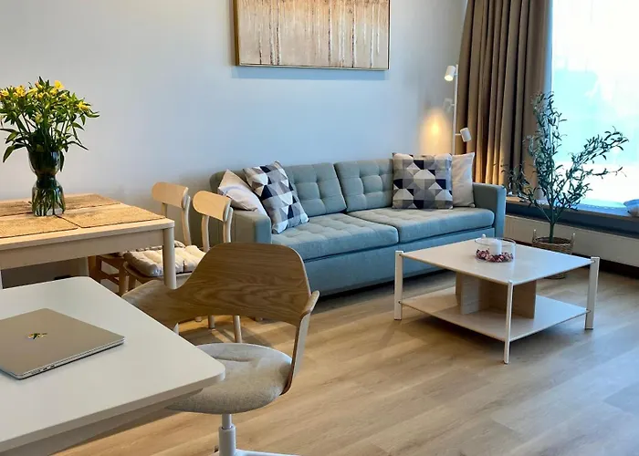 Lootsi Haven - Modern With Free Parking דירה