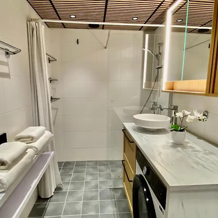 Lootsi Haven - Modern With Balcony Apartment Tallinn