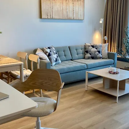 Lootsi Haven - Modern With Balcony Apartment